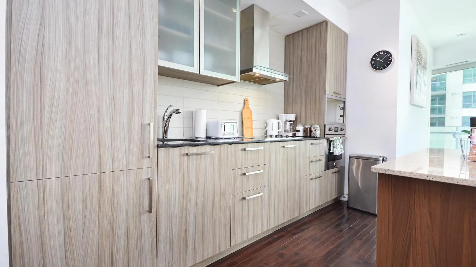 Downtown Toronto 2 Bedroom 0*,  Canada